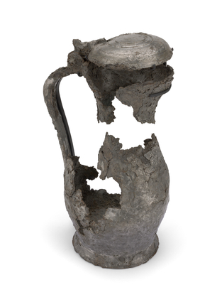 La Chatelaine (F-39)_Château_pichet étain