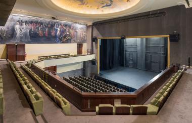 Salle et scène du théâtre municipal à Auxerre. © Pierre-Marie Barbe-Richaud, Région Bourgogne-Franche-Comté, Inventaire du patrimoine