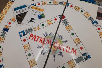 Le visuel de l’outil de médiation : Jeu de plateau Patrimonium © Ville de Besançon – Direction Citadelle