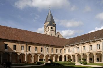 Vue de l'abbaye de Cluny © David Bordes _Centre des monuments nationaux
