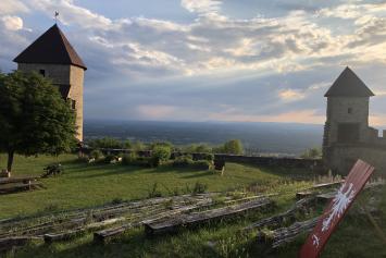 Château médiéval de CHEVREAUX © Château médiéval de CHEVREAUX